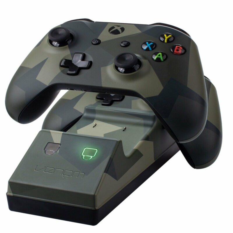 CHARGE STAND+2BATTERIES CAMO X XBOX ONE